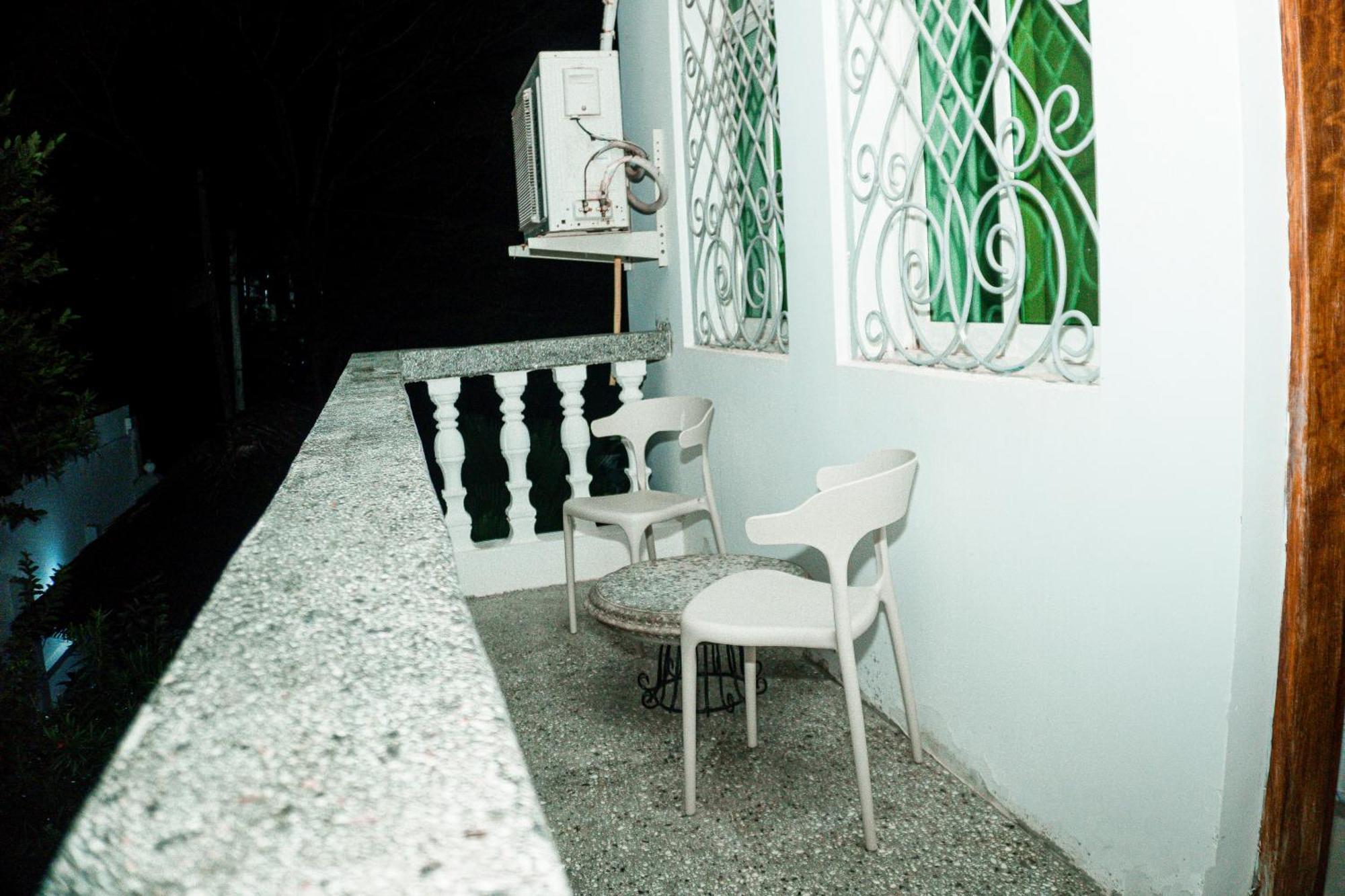 64 Zenj House Luxury Airport B&B Mbweni Exterior foto